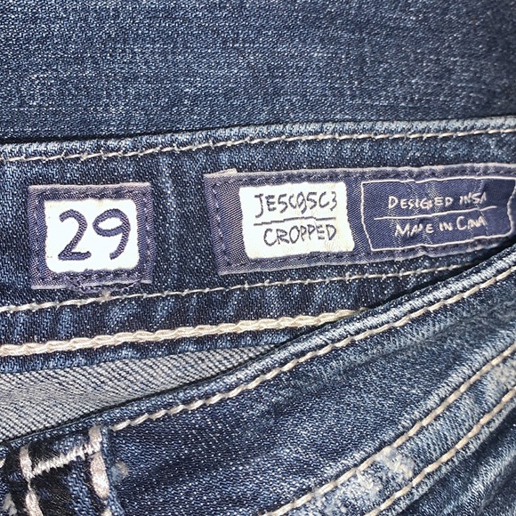 💫 3 for $15 - Miss Me Crop Jeans - Picture 4 of 5